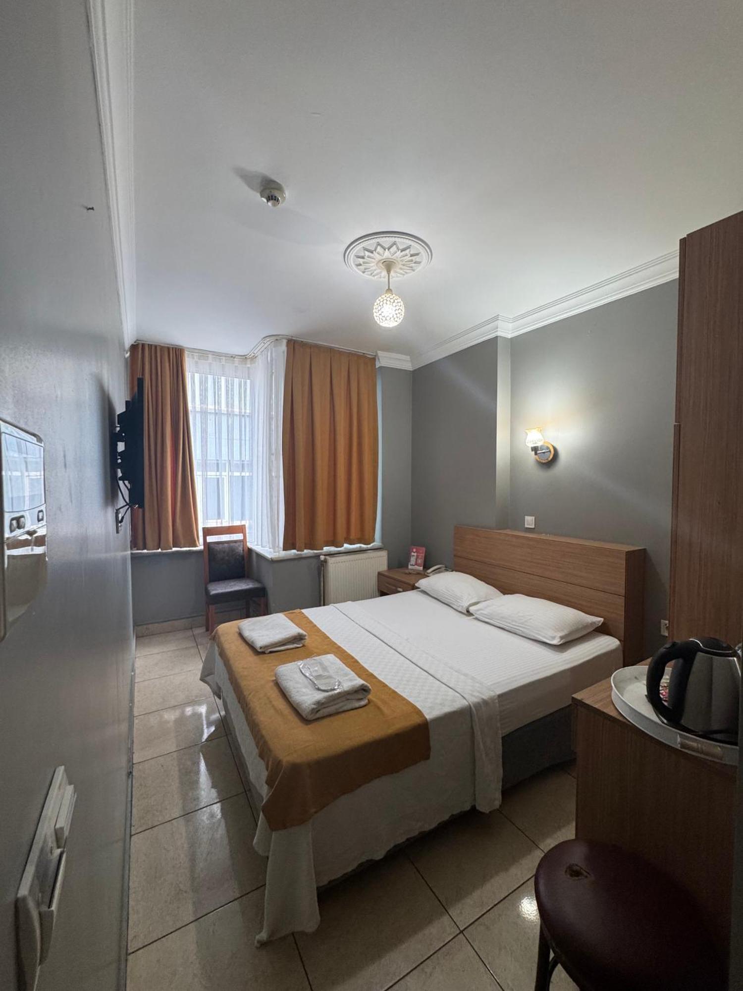 Esen Life Hotel Istanboel Buitenkant foto